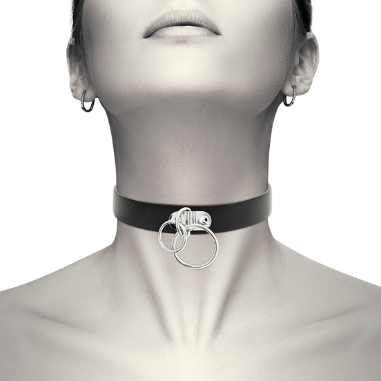 COQUETTE CHIC DESIRE - VEGANES DOPPELRING-HALSBAND AUS KUNSTLEDER