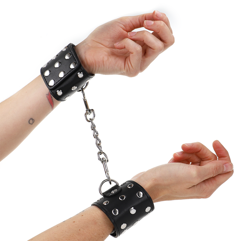 KINK – HANDFESSELN MIT SCHNELLVERSCHLUSS VOLLER NIETEN SCHWARZ VERSTELLBAR 19-24 CM X 5.5 CM