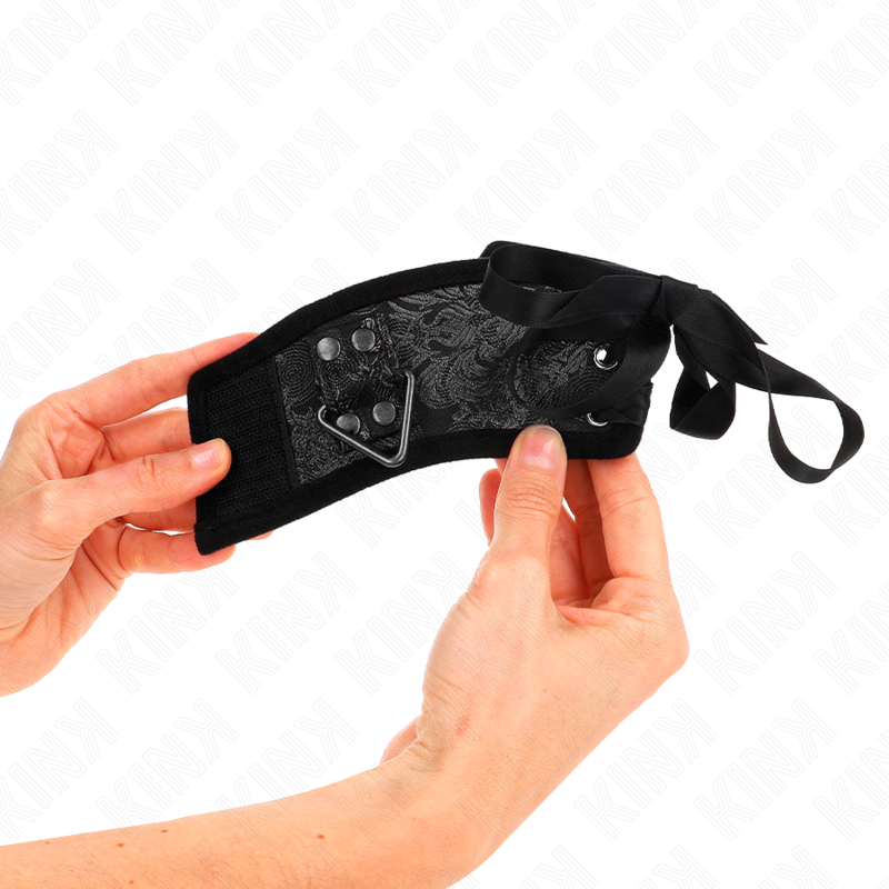 KINK - SCANDAL HANDFESSELN SCHWARZ SPITZENDETAILS 24,5 CM X 6,5 CM