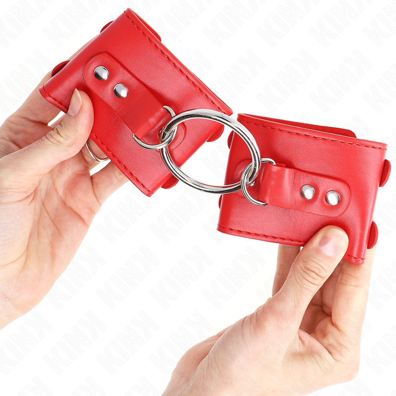 KINK - FIXIERTE HANDGELENKSFESSELN MIT RING UND NIETEN VERSTELLBAR ROT 17-22 CM X 6.5 CM