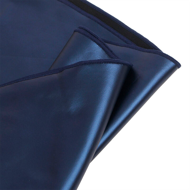 LEDER KLEID MIT BLAUEN TRÄGERN