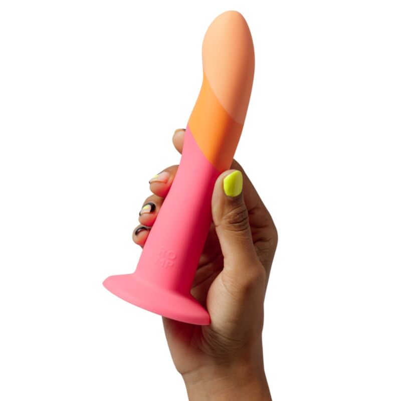 Dizi Suction-Cup Dildo — 18cm
