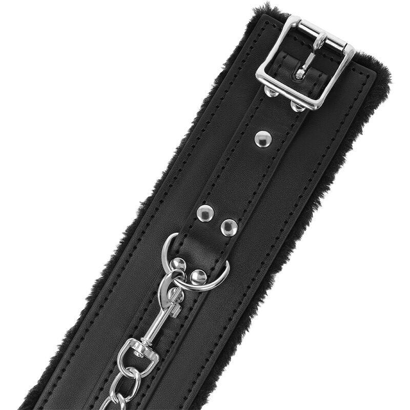 DARKNESS - SCHWARZ GEFÜTTERTE BDSM HANDSCHELLEN
